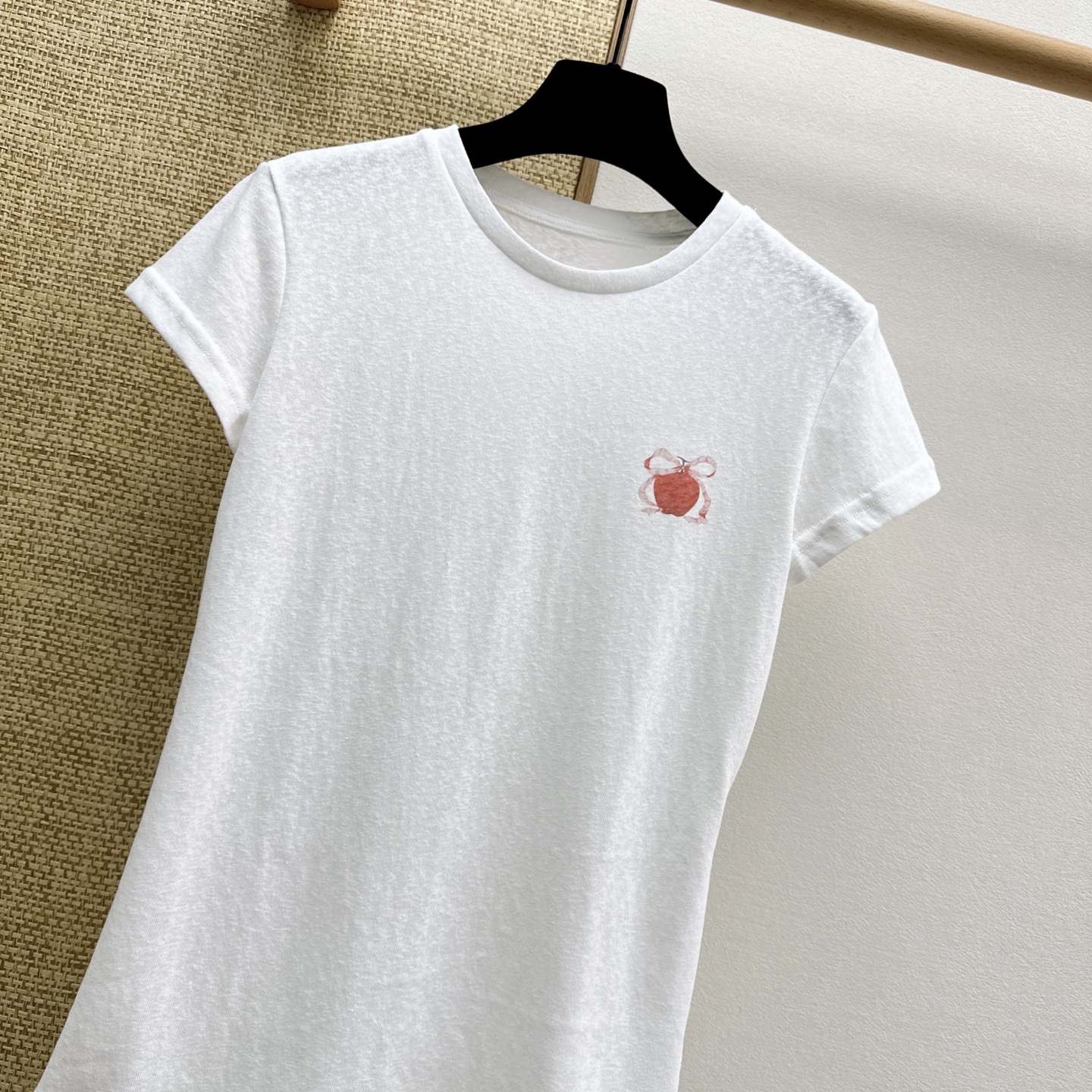 Women's short sleeves